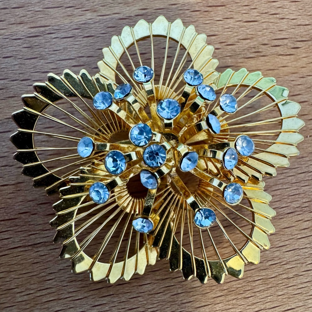 Vintage Monet Gold Tone Rhinestone Flower Brooch Pin – Layered Filigree Design - Picture 2 of 4